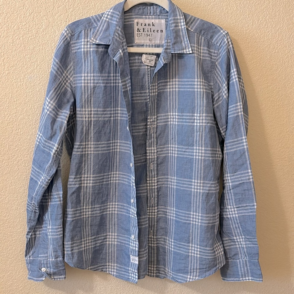L Frank & Eileen linen cotton blend button up. Made in Italy. Like new